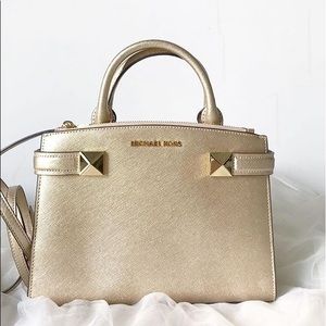 ✨SALE✨Michael Kors Sm Satchel (Karla)